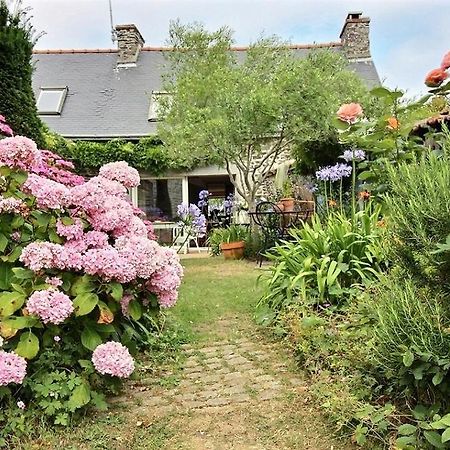 La Chambre Du Capitaine Bed & Breakfast Plerin Exterior photo